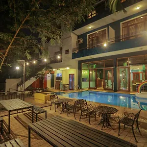 Summer Side Residence Hotel